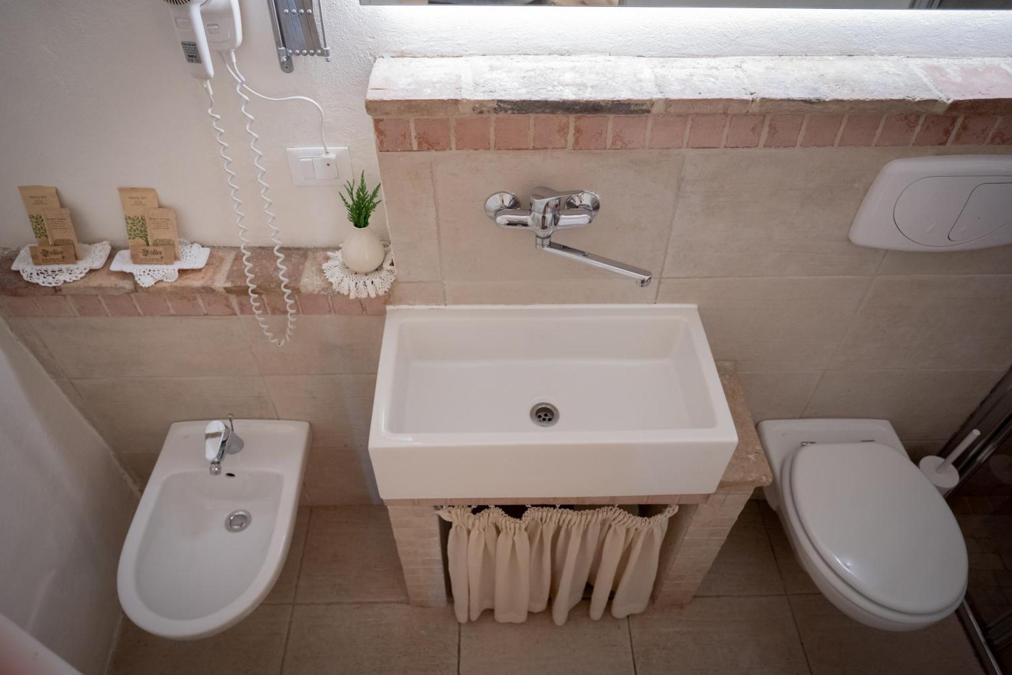 Tamara Country & 3* Montefiore Conca