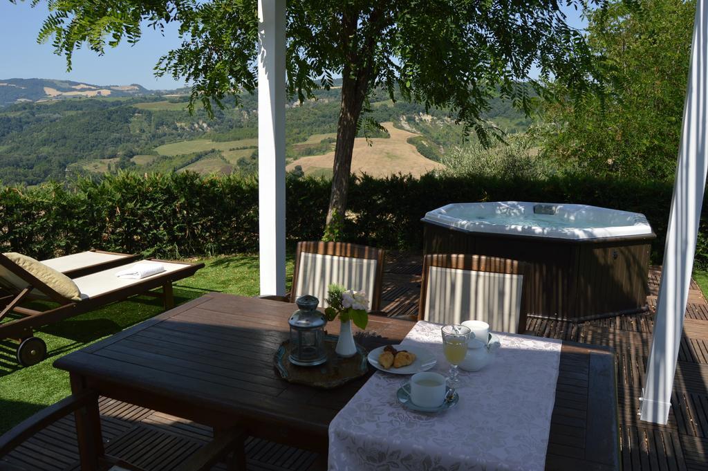 Tamara Country & 3* Montefiore Conca